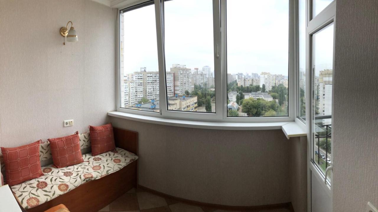 Apartamento Cosy Flat Kiev Exterior foto